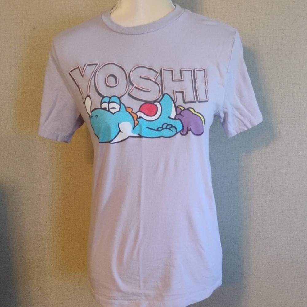 5/$20 Small Yoshi Graphic Light Purple Tee From Boxlunch